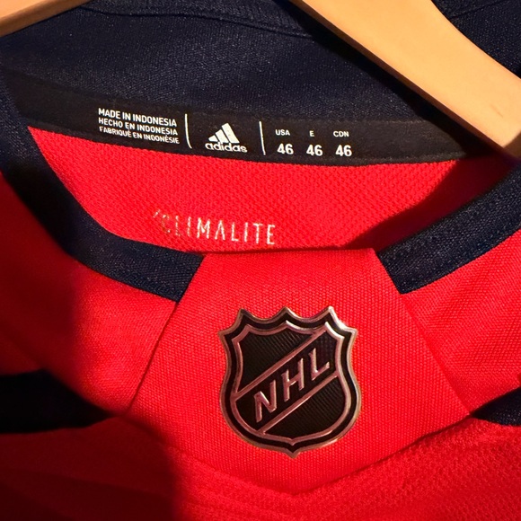 TJ Oshie Capitals Stanley Cup Jersey - Picture 3 of 4